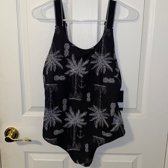 Hurley Quick Dry Asylum One Piece Bathing Suit - Picture 3 of 7